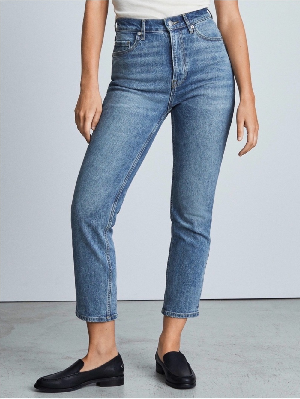 Everlane The Original Cheeky® Jean Blue Medium Wash in 33 Crop Classic Organic